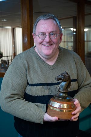 Richard Oranje won de titel van beste Delftenaar en dus het Paard - Herman Zonderland